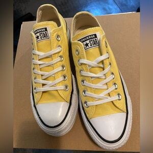 Converse Chuck Taylor All Star Platform Sneakers
